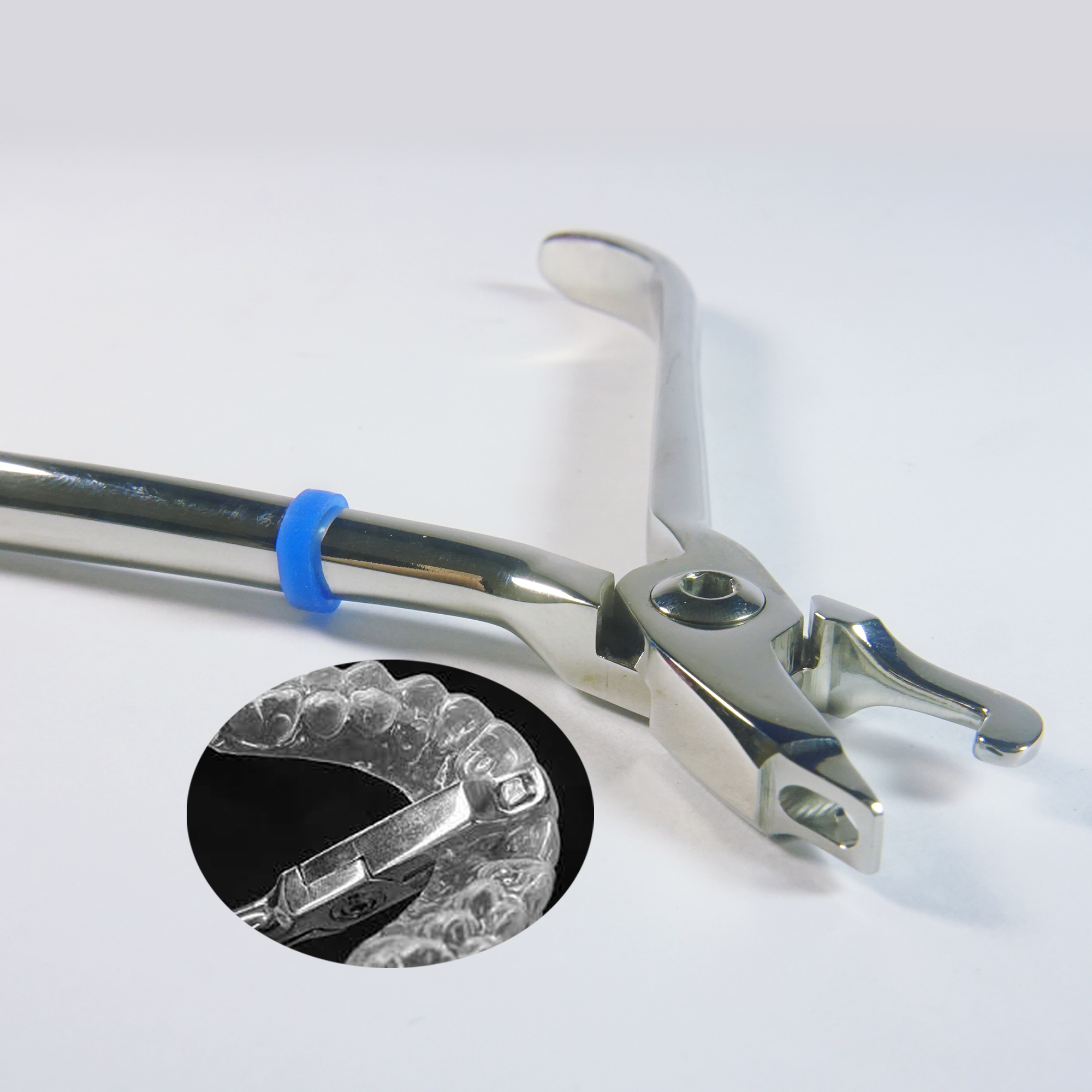 Pinza de Movimiento Mandibular para Alineadores